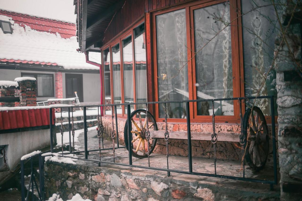 Hanul Vanatorului Gureni Екстериор снимка